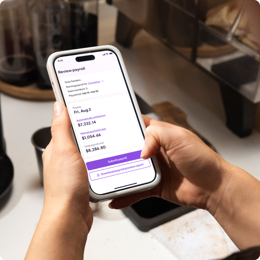 67fe2de28f931ea67755c32f_payroll-switch-image@2x